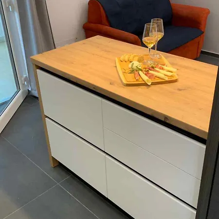 Apartment In Porec/istrien 9901 *