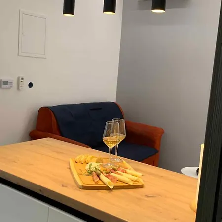 Apartment In Porec/istrien 9901 *